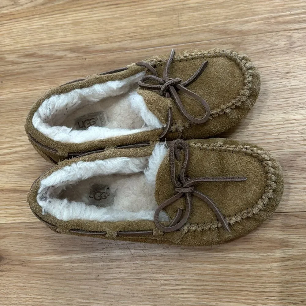 Ugg Little Kids Dakota Tan Fur Lined Slippers Sz 1 Shearling Moccasins Chestnut